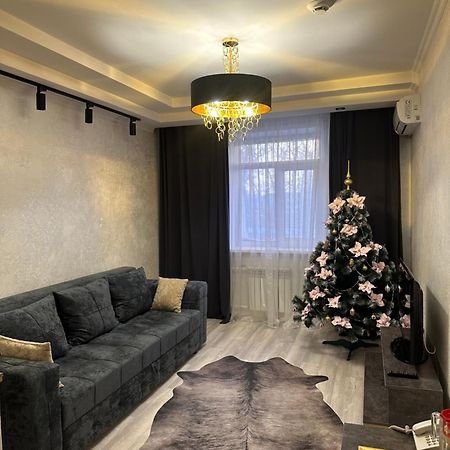 Mereke Hotel Ustʼ-Kamenogorsk Eksteriør bilde