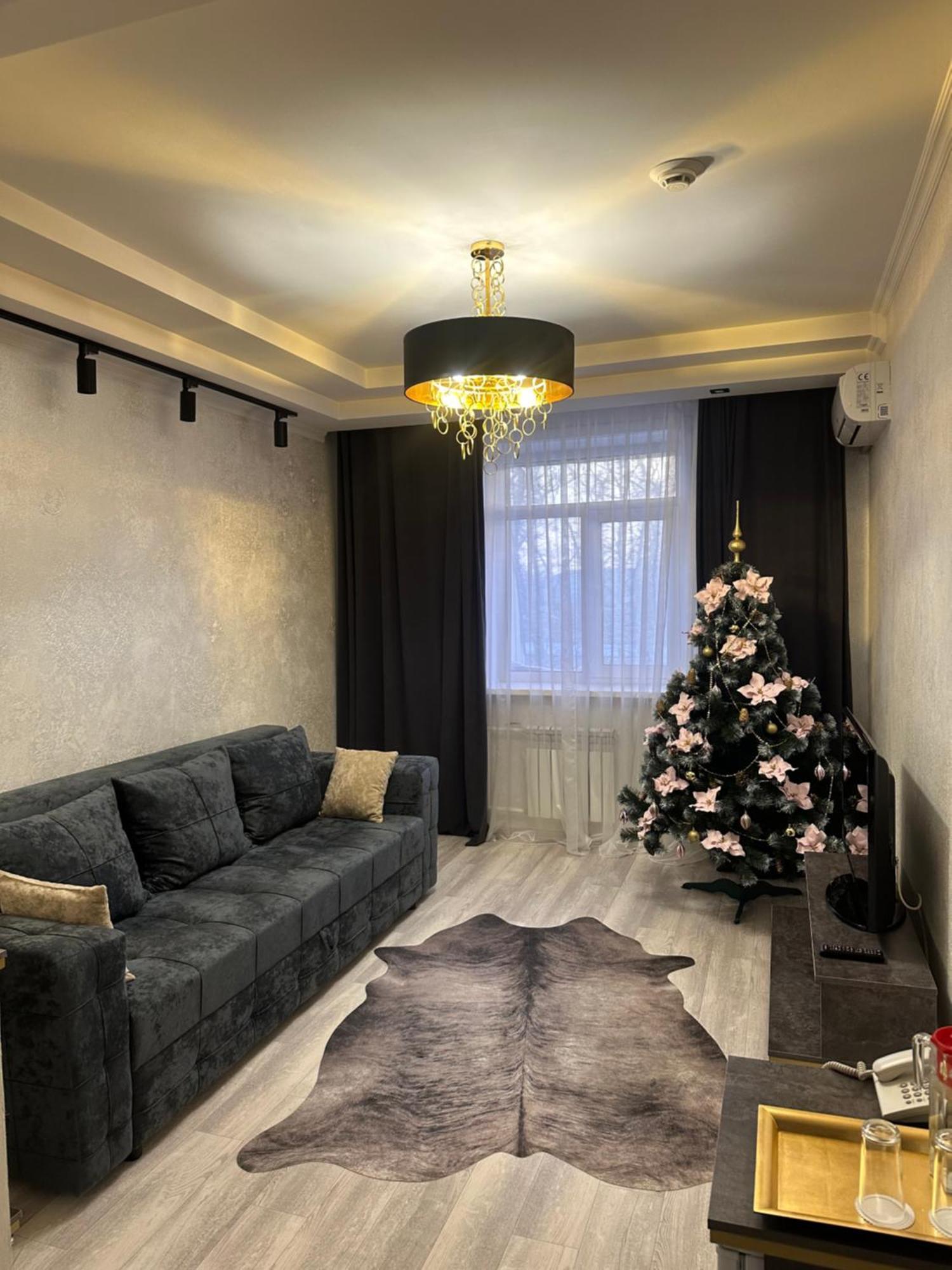 Mereke Hotel Ustʼ-Kamenogorsk Eksteriør bilde