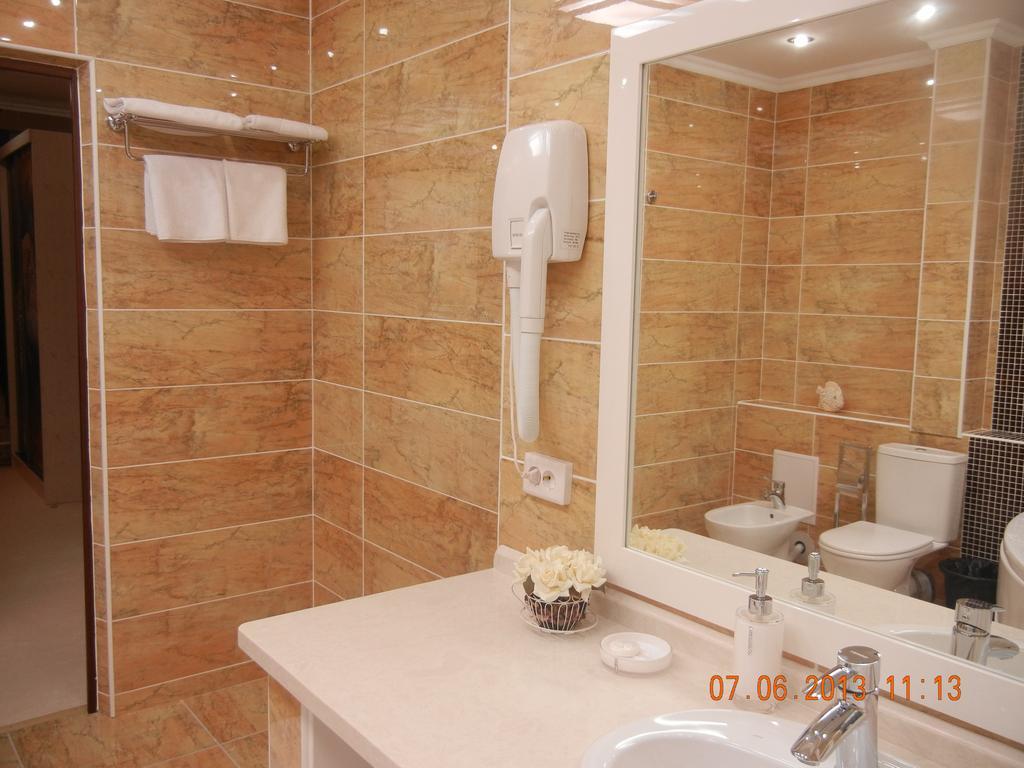 Mereke Hotel Ustʼ-Kamenogorsk Rom bilde
