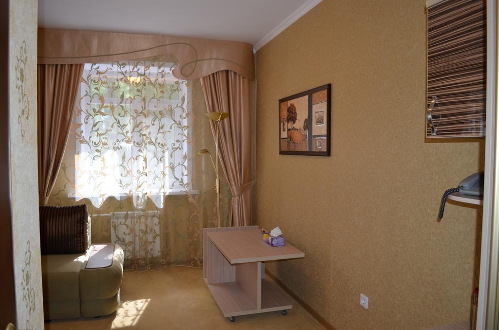 Mereke Hotel Ustʼ-Kamenogorsk Rom bilde