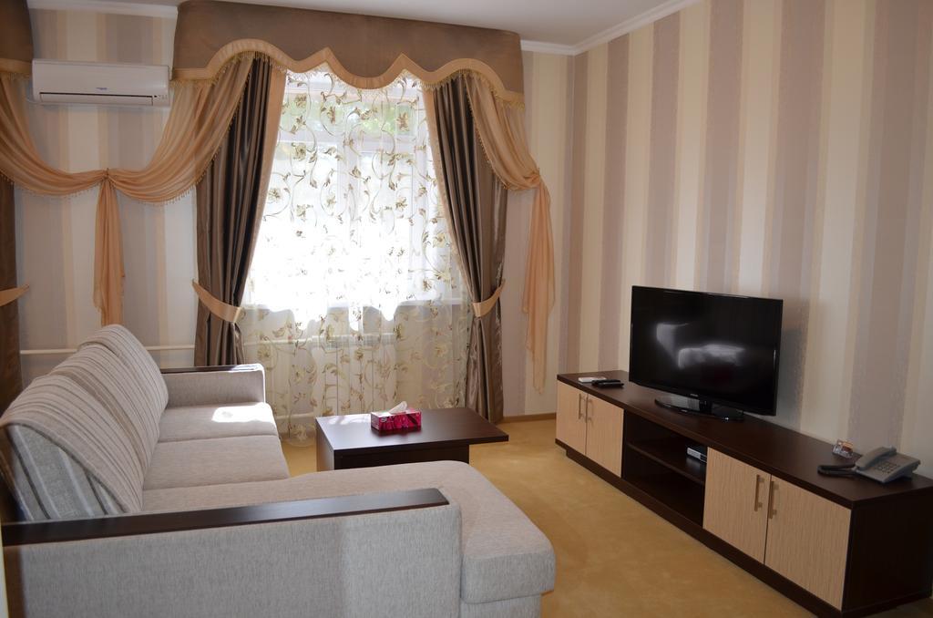 Mereke Hotel Ustʼ-Kamenogorsk Rom bilde