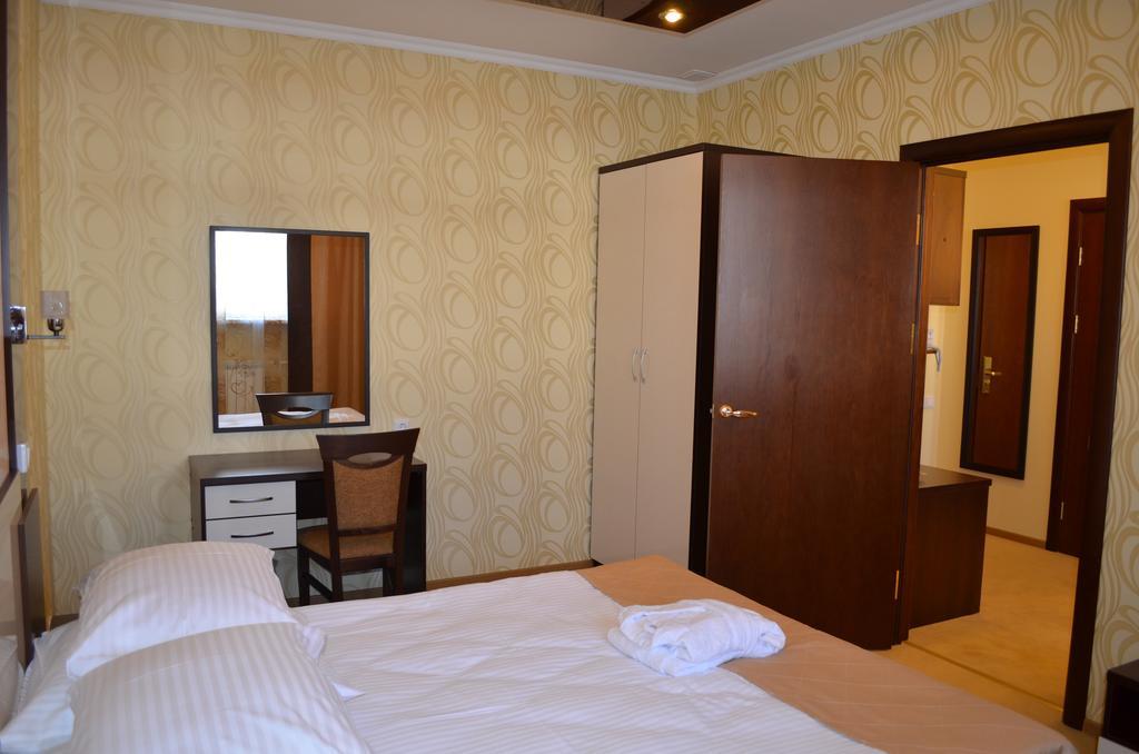 Mereke Hotel Ustʼ-Kamenogorsk Rom bilde