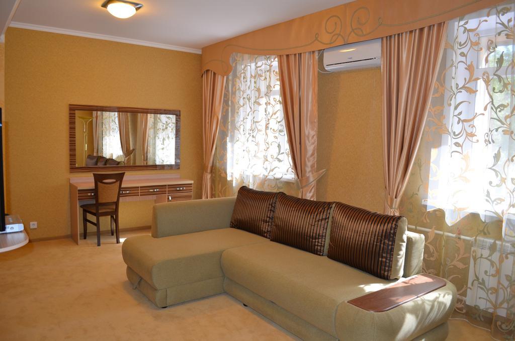 Mereke Hotel Ustʼ-Kamenogorsk Rom bilde