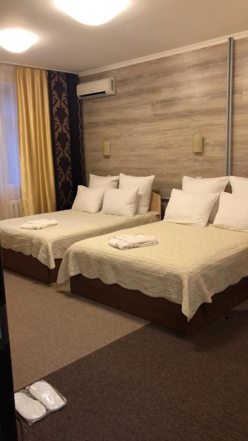 Mereke Hotel Ustʼ-Kamenogorsk Eksteriør bilde