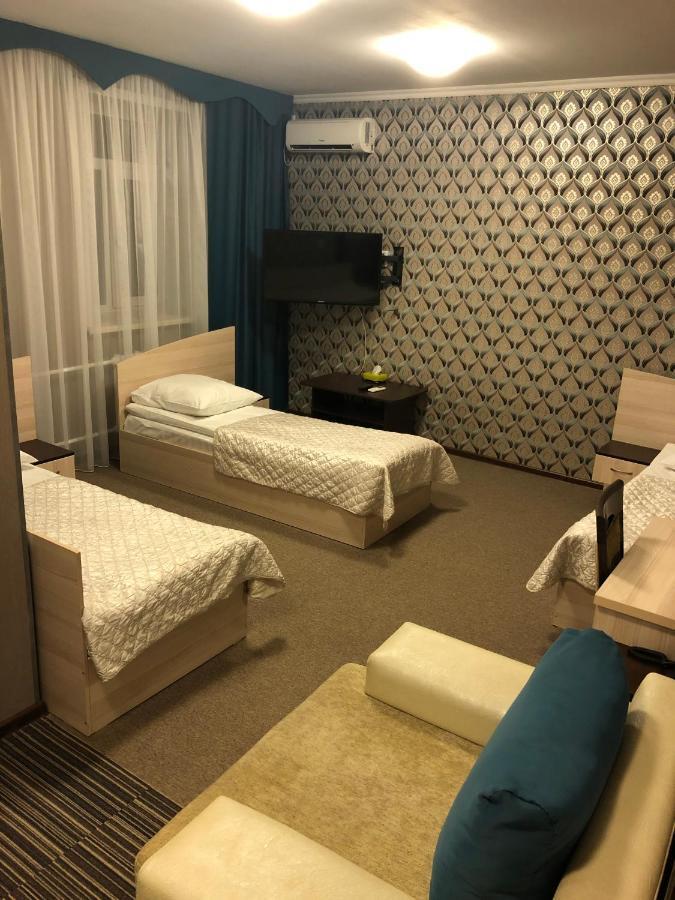 Mereke Hotel Ustʼ-Kamenogorsk Eksteriør bilde